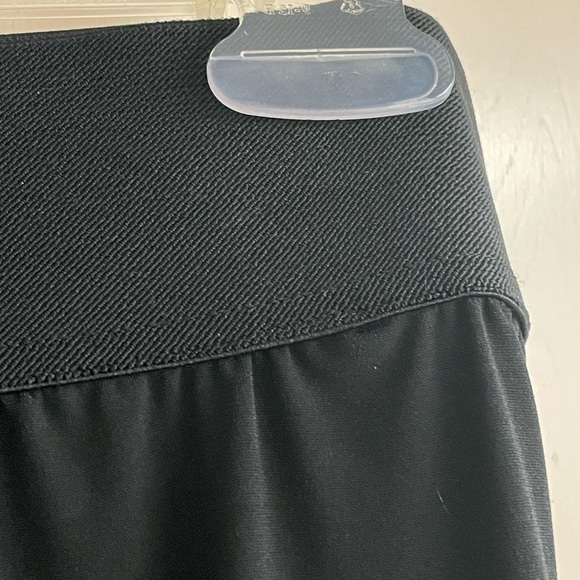 Forever 21 black bodycon mini skirt elastic waistband draping front sz L spandex - Picture 4 of 9
